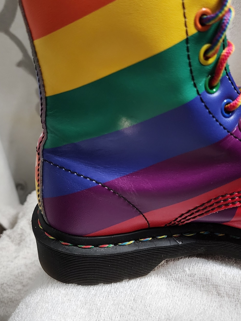 DR. MARTENS Rainbow Striped Women's Lace-Up Boots - Multi USW6 USM5 UK4 EU37 - Picture 7 of 14